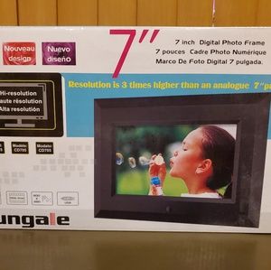 Digital Photo Frame